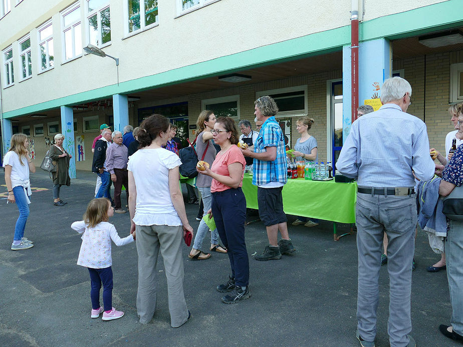 Baunataler Wallfahrt zur Naumburger Fatima Grotte (Foto: Karl-Franz Thiede)